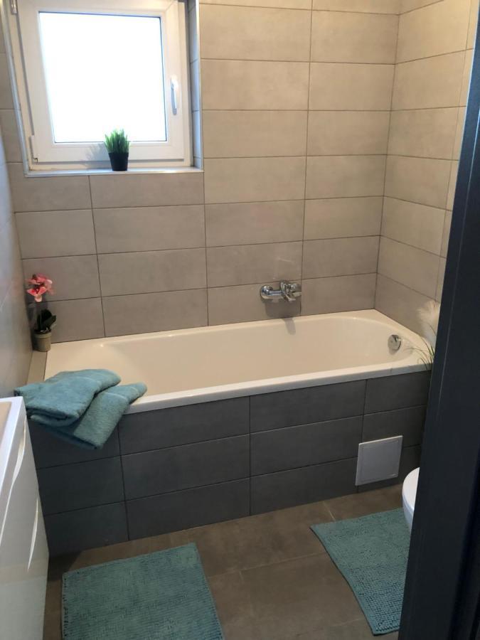 Appartamento Szeged Gyoengye Delux Esterno foto