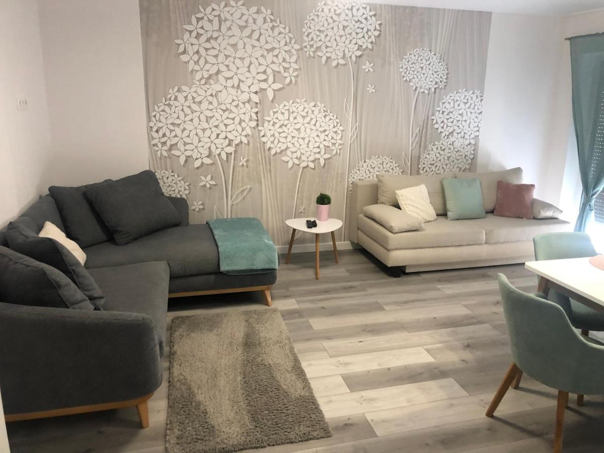 Appartamento Szeged Gyoengye Delux Esterno foto